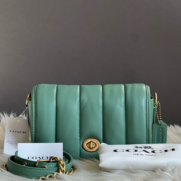 C3843 - Coach Dinky 18 with Quilting - Picture 11 of 13